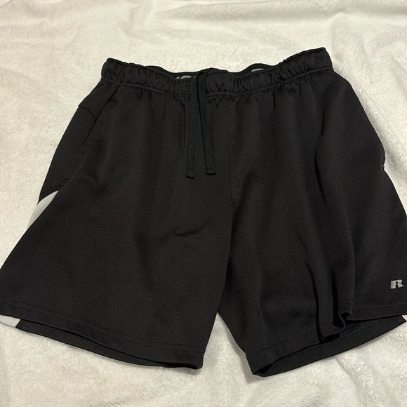 Russell Athletic Other - Men’s Russell dri-power medium mesh alrhetic shorts black